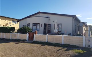 3 Bedroom House in Gouritsmond
