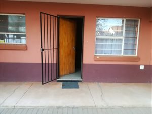 2 Bed Flat in Birch Acres