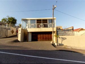7 Bed House in Arena Park