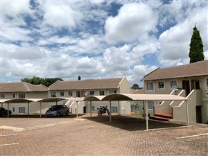 1 Bed Townhouse in Waterkloof Ridge