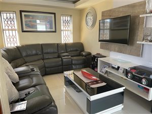 3 Bed House in Riverside View