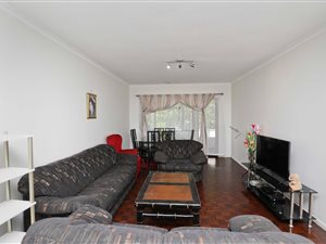 2 Bed Apartment in Wynberg