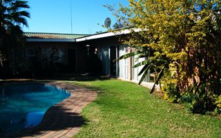 4 Bedroom House in Hartbeesfontein