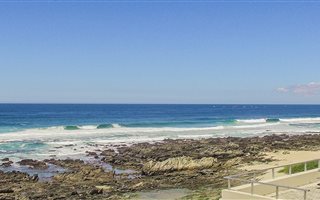 7 Bedroom House in Beachview
