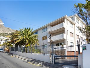 1 Bed Apartment in Bantry Bay