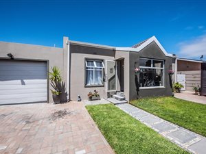 3 Bed House in Ottery