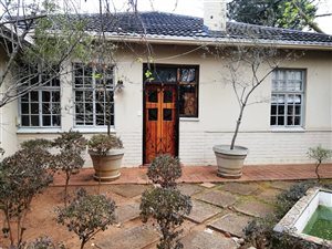 3 Bed House in Baileys Muckleneuk