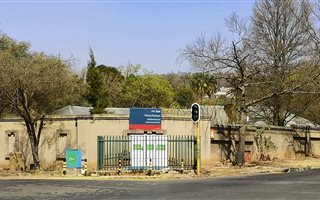 913 m² Land available in Senderwood