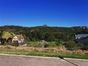 690 m² Land available in Green Pastures