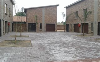2 Bedroom Duplex in Rietfontein