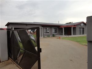 3 Bed House in Vanderbijlpark CW4