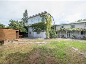 6 Bedroom House in Montclair