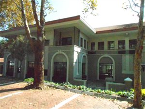 762 m² Office Space in Hyde Park