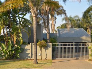 3 Bed House in Blue Gill