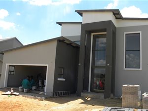 3 Bed House in Zambezi Manor Estate