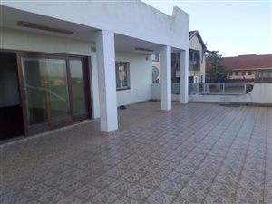 6 Bed House in Everest Heights