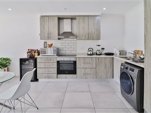 2 Bed Apartment in Emberton Estate