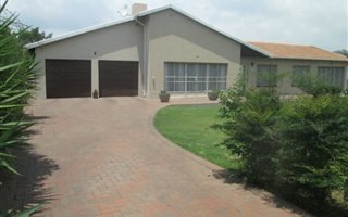 4 Bedroom House in Highway Gardens