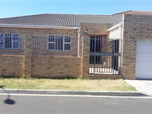 3 Bedroom House in Kensington