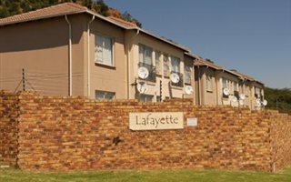 2 Bedroom Duplex in Naturena