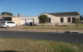 3 Bedroom House in Victoria Park