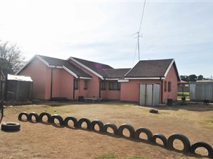 3 Bed House in Bonanne