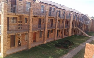 1 Bedroom Apartment in Karen Park