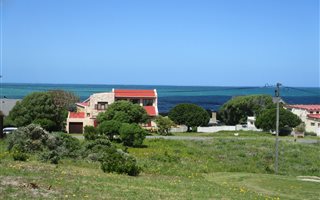 684 m² Land available in Franskraal
