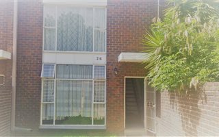 3 Bedroom Apartment in Grobler Park