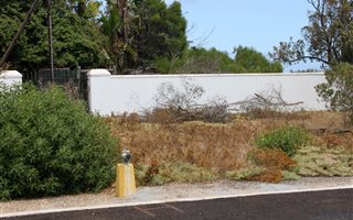330 m² Land available in Shelley Point