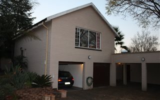 1 Bedroom Garden Cottage in Blairgowrie