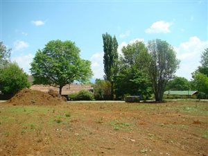 2024 m² Land available in Himeville