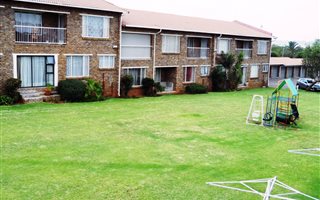 2 Bedroom Apartment in Krugersdorp North