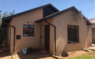 3 Bedroom House in Naturena