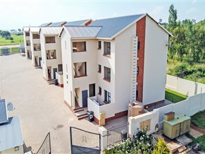 1946 m² Commercial space in Cullinan