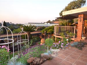 3 Bed Townhouse in Waterkloof Heights