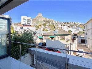 4 Bed House in Bantry Bay