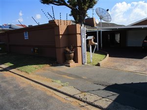 4 Bed House in Evans Park