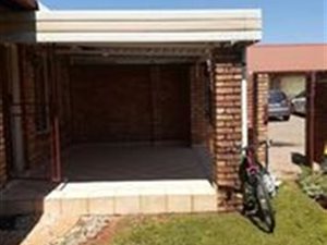 2 Bed Townhouse in Wierda Glen