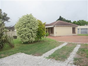 3 Bed House in Charlo