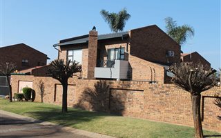 3 Bedroom House in Meyersdal