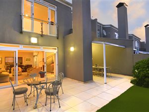3 Bed Duplex in Dunkeld West