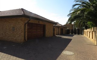 3 Bedroom Cluster in New Redruth