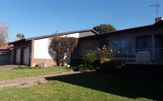 4 Bedroom House in Bramley