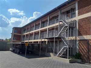 2 Bed Apartment in Alberton