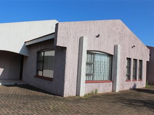 4 Bed House in Estcourt