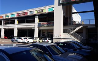 91 m² Commercial space in Die Wilgers