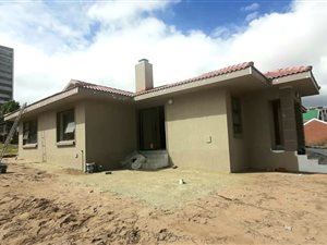 3 Bed House in Diaz Beach