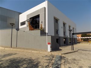 5789.18994140625 m² Industrial space in Linbro Park