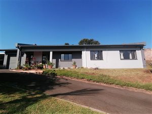 3 Bed House in Westbrook